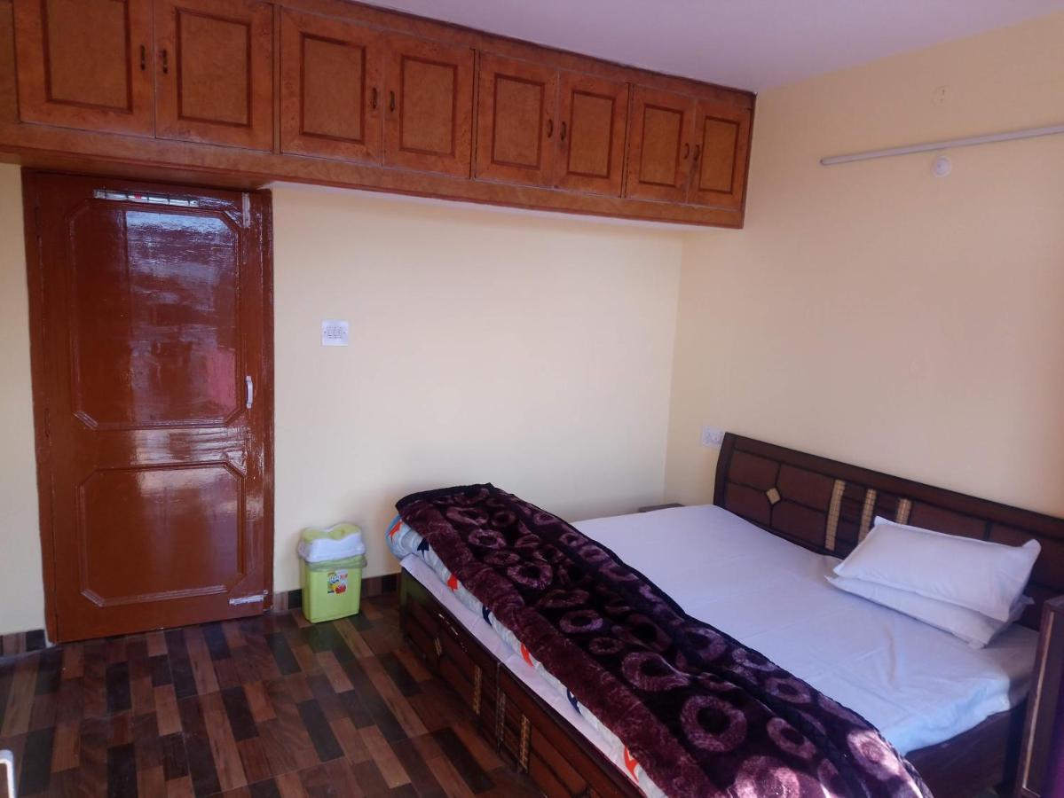 Bed & Breakfast Apna Ghar *