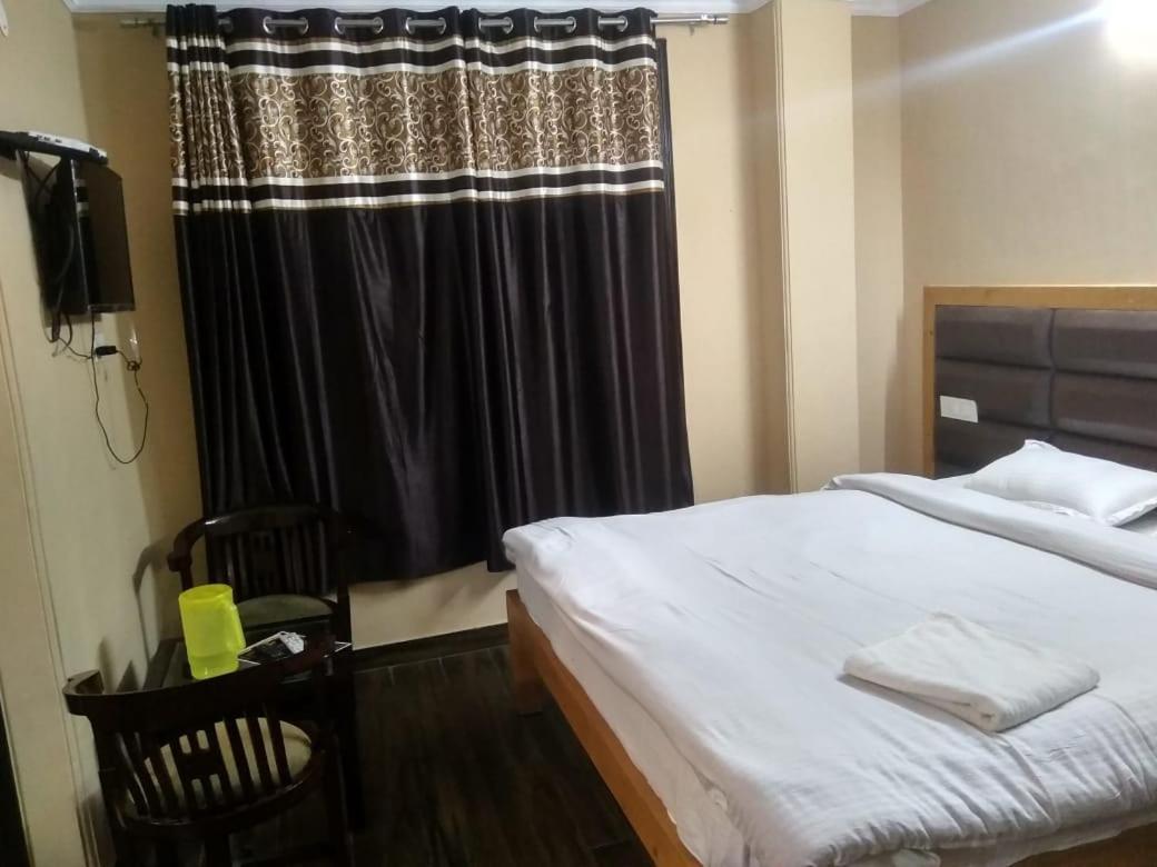 Aarika Homestay *
