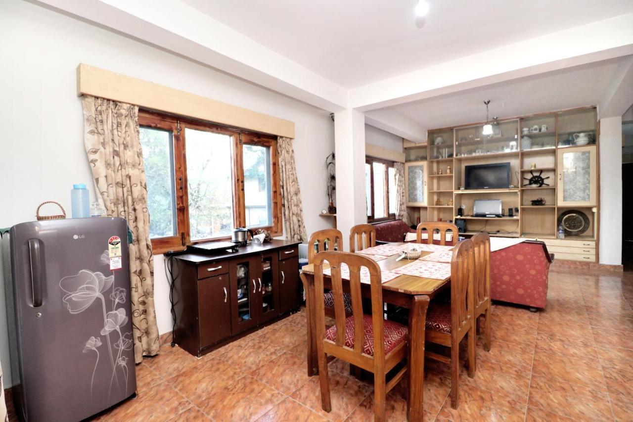 Valley View 2bhk Abode Near Isbt, Tutikandi *