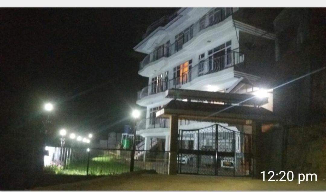 Ridge View Apartment *