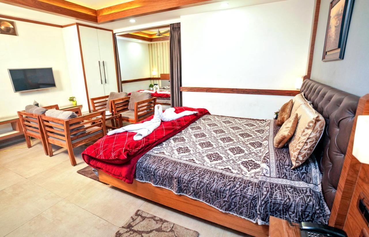 Hotel Mayur Bar And Restaurant