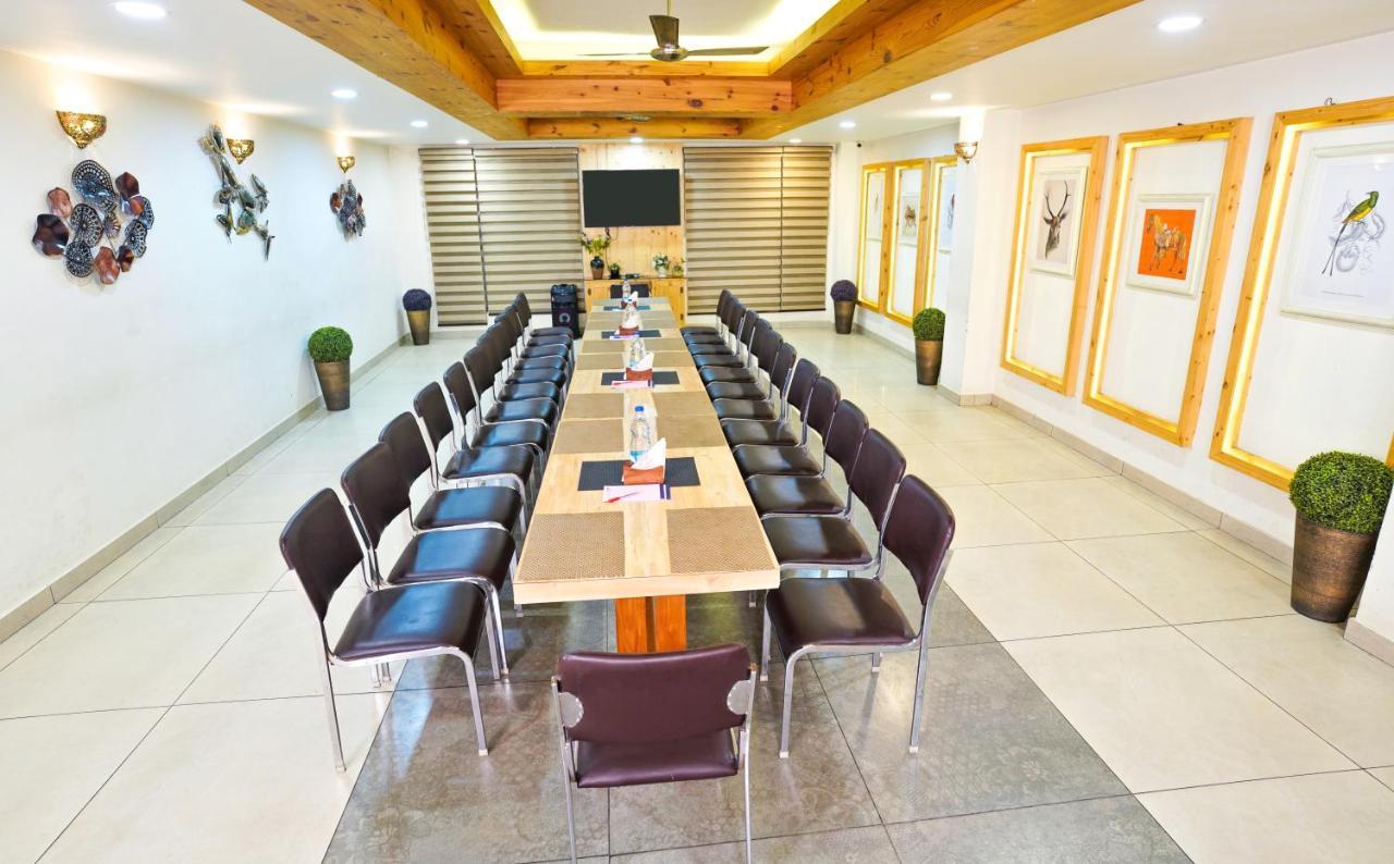 Mayur Bar And Restaurant Hotel