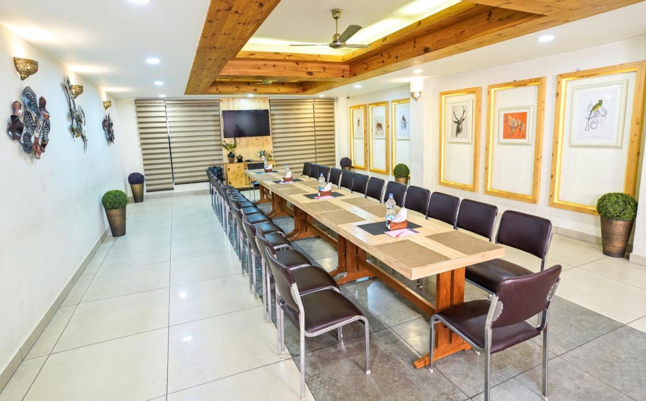 Mayur Bar And Restaurant Hotel
