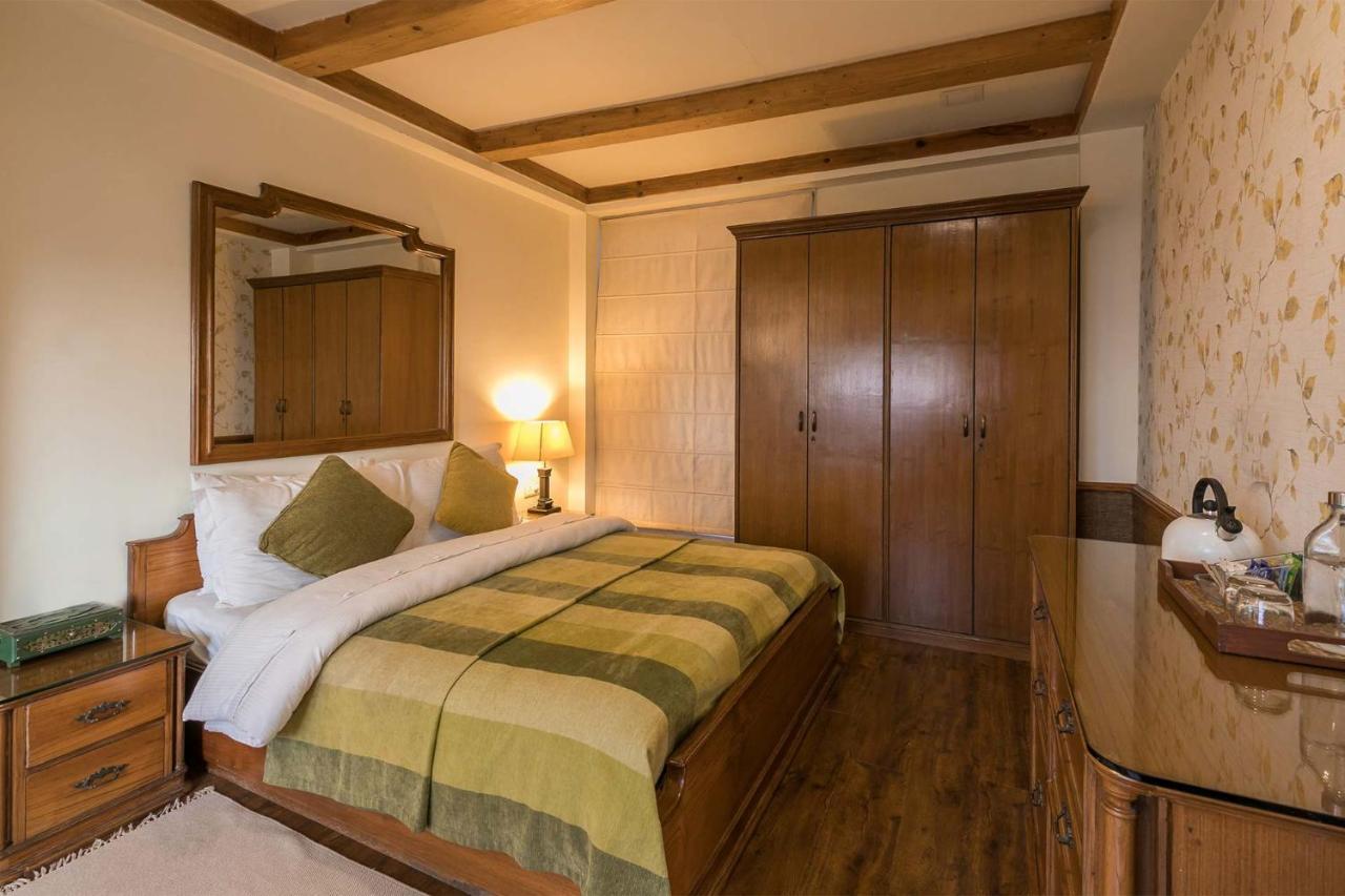 Villa Stayvista At The Corner House - Pet Friendly