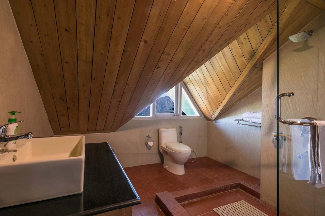 Villa Stayvista At The Corner House - Pet Friendly *