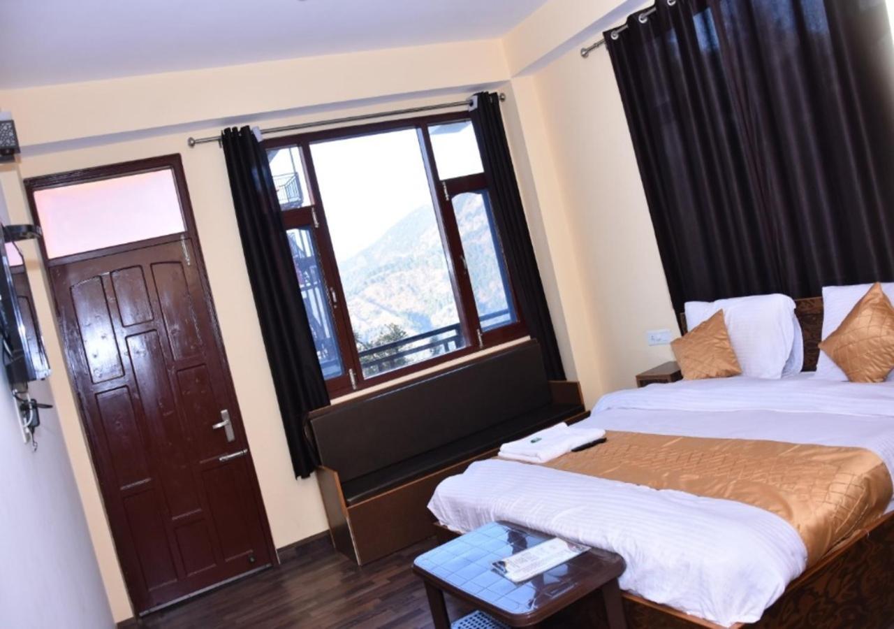 Hotel Whistling Alpines 3*