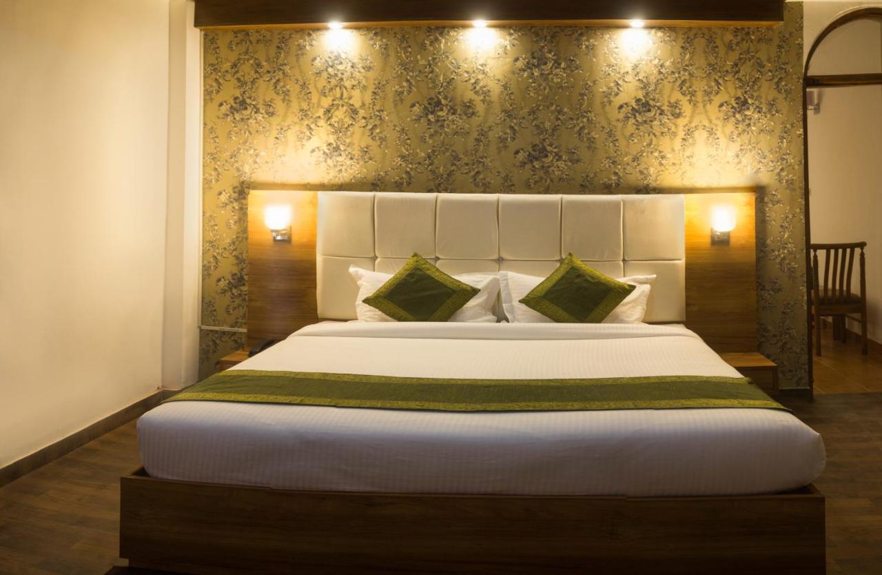 Treebo Trip Palace Hotel