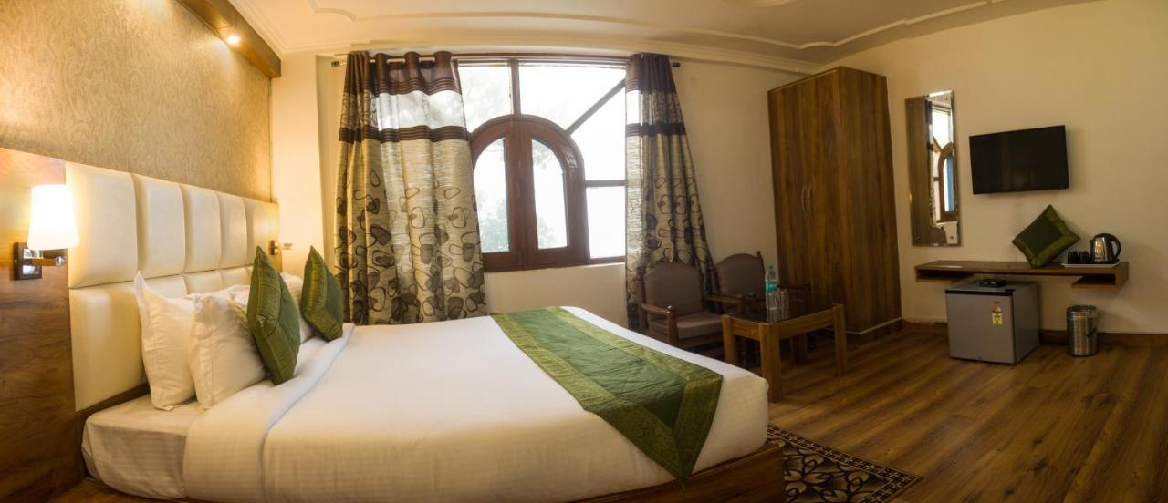 Treebo Trip Palace