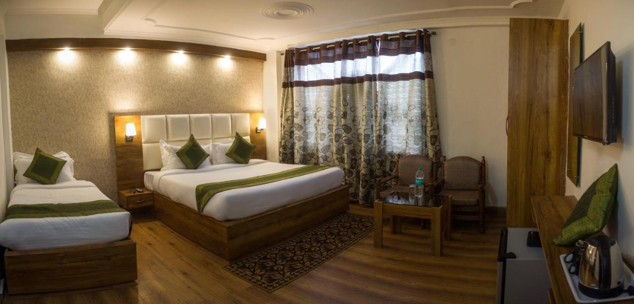 Treebo Trip Palace Hotel 3*