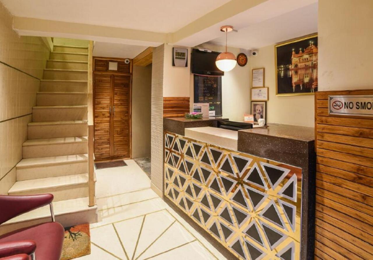 Hotel Mid Town,shimla Shimla